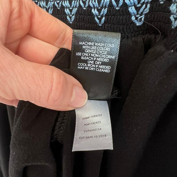 TORRID BLACK EMBROIDERED JESERY OFF SHOULDER SKATER DRESS BLACK SIZE 2 - Picture 9 of 12